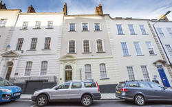 estateagentb's Profile Photo